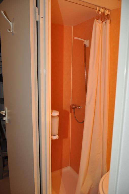 Hotel Lux Grenoble Camera foto