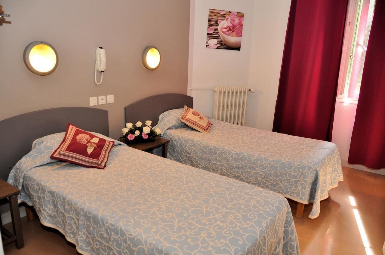 Hotel Lux Grenoble Esterno foto